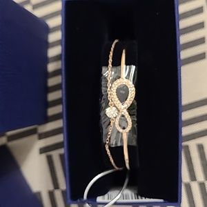 SWAROVSKI Infinity Twist Bracelet